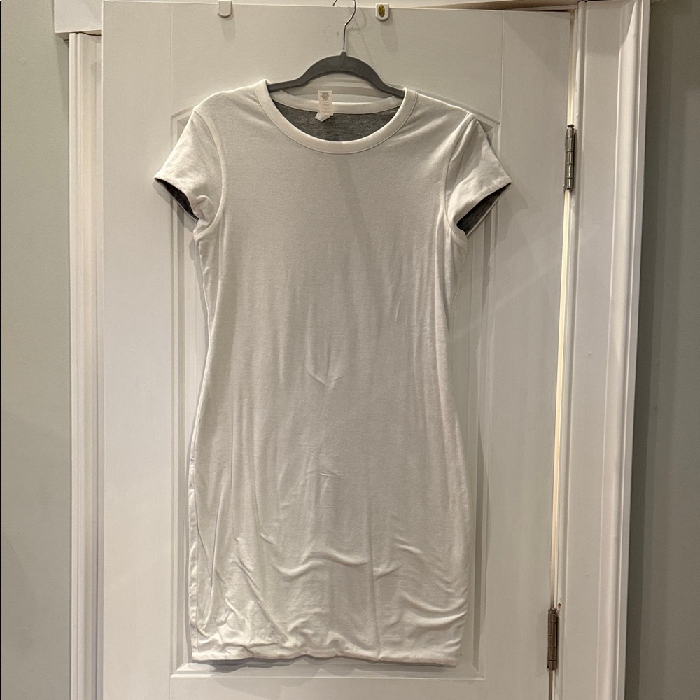 Athleta reversible Gray and White T-Shirt Dress. Size M